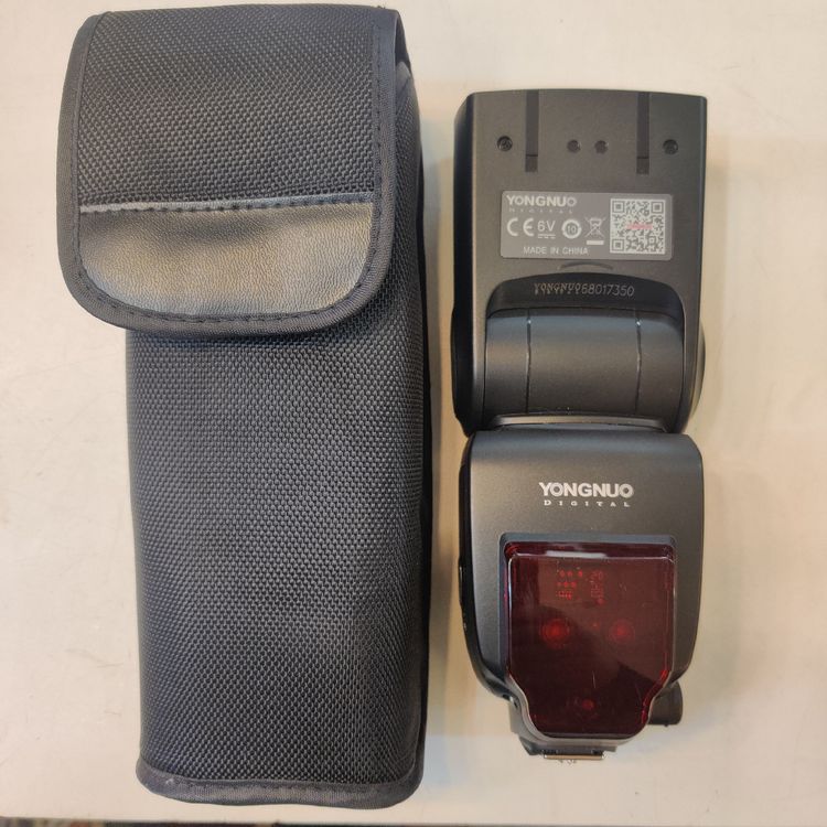 Yongnuo YN565EX Blitzgerät für Canon mit Tasche 2