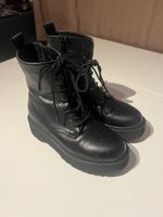 Bottines noires à lacets - Idéales pour l'automne!