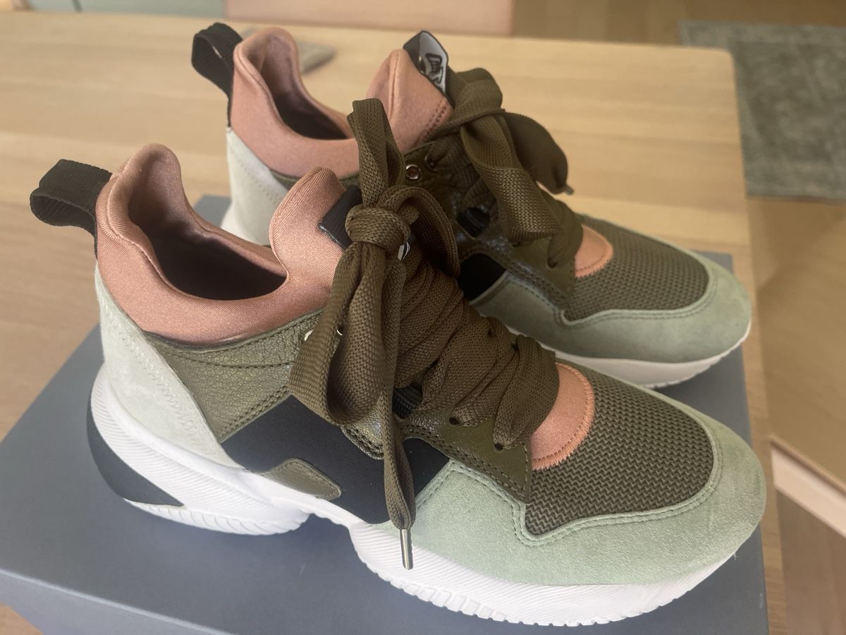 Hogan Damenschuhe: Hogan sneakers – Gebraucht aus Commugny von j1976