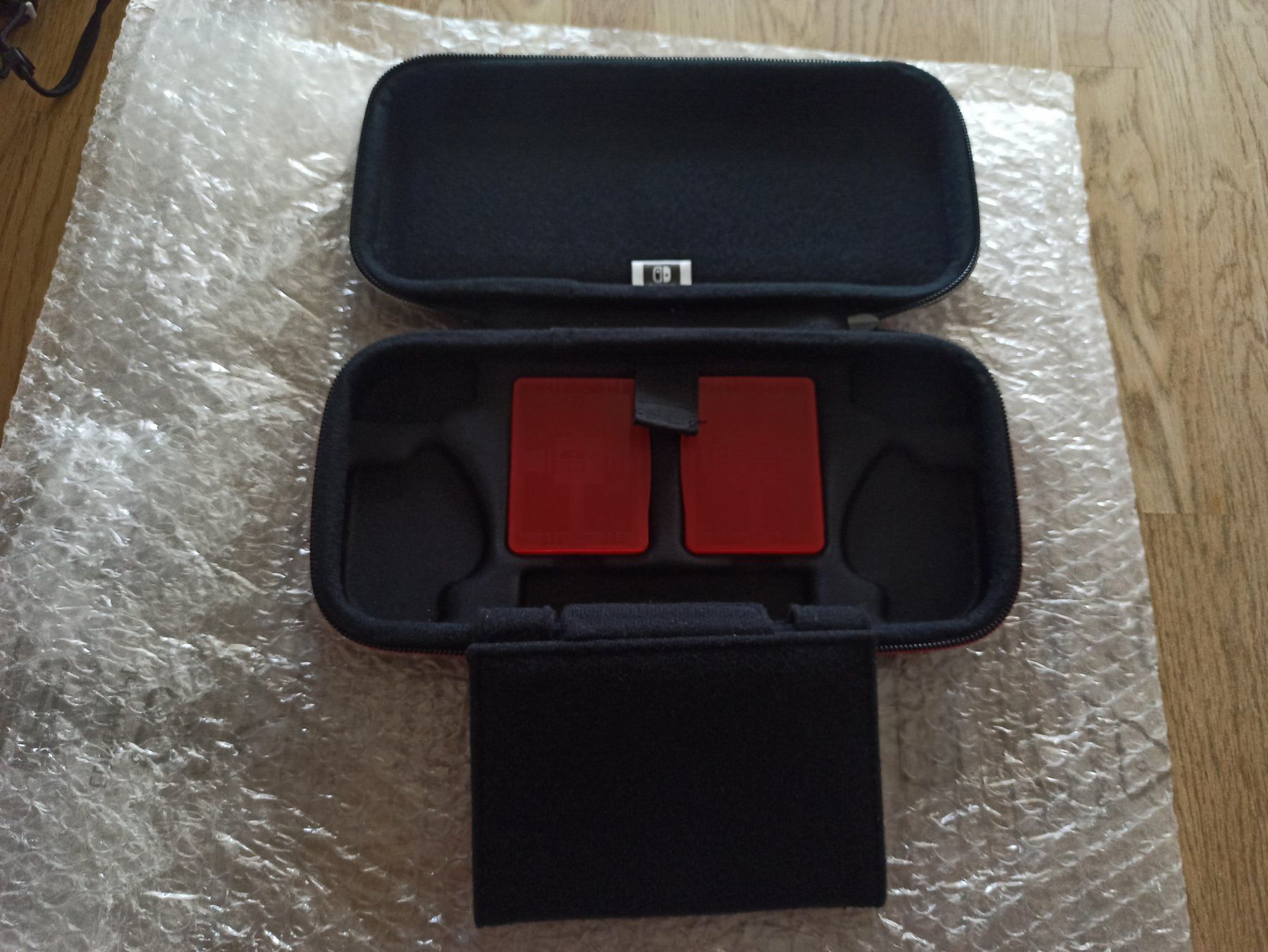 Nintendo Etuis de protection: Original Nintendo Switch Tragetasche Hardcase / Etui NSW – D'occasion à Oberweningen par mar_87mx 1