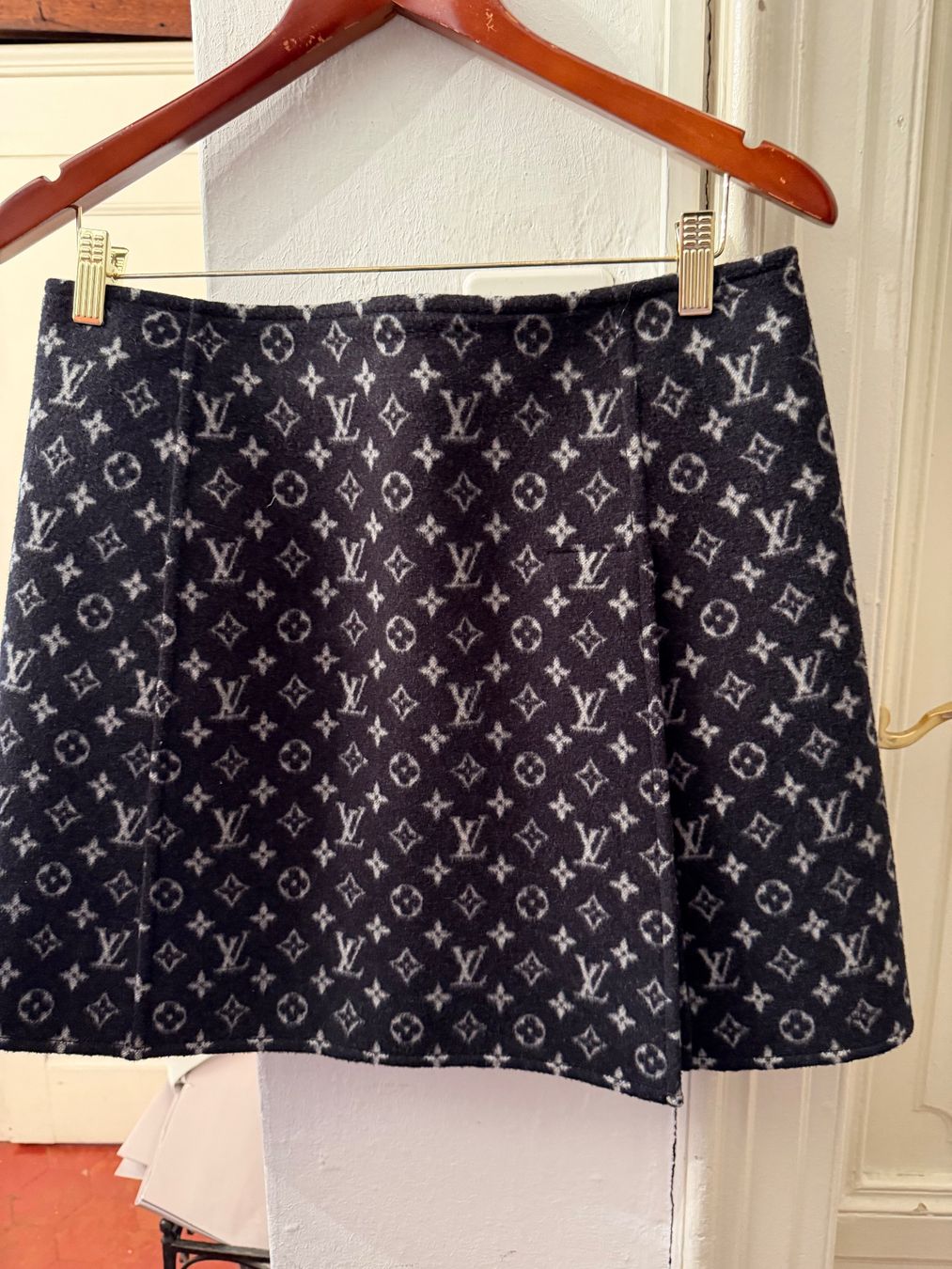 Louis Vuitton Gonne: Louis Vuitton gonna logo originale – Usato da lugano venduto da rob_g7hc