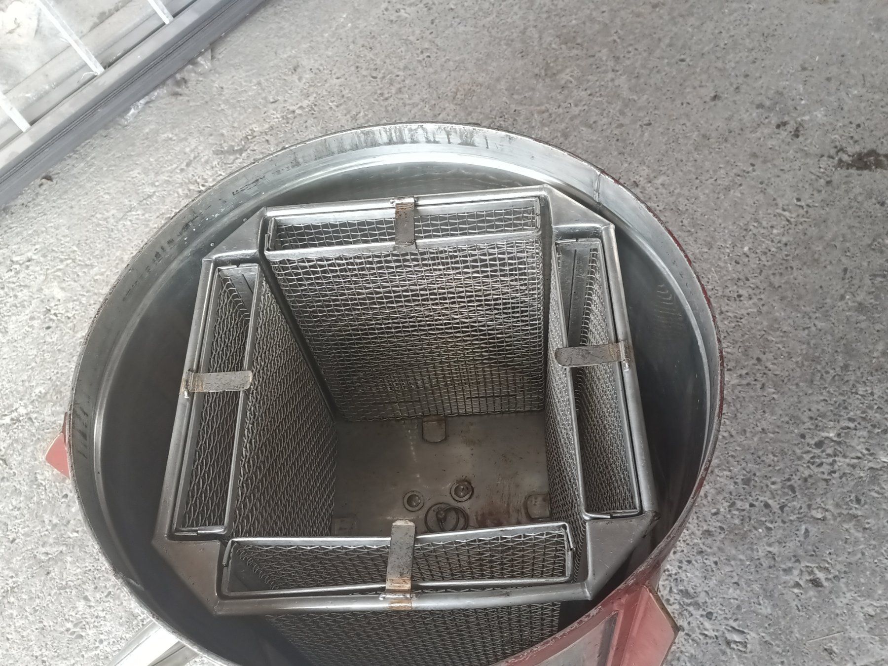 Tutte le macchine: Honigschleuder – Usato da Bottenwil venduto da Jimy32 3