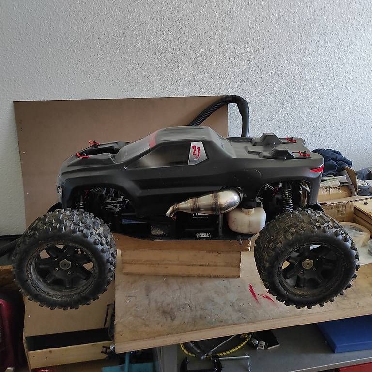 Reely RC Modellbau: Reely 4x4 Monster Truck – Gebraucht aus herisau von stevo.6