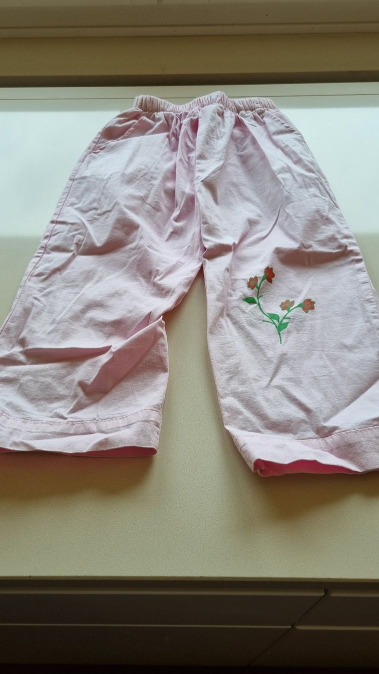 Pantaloni: Pantalon fille – Usato da Ferpicloz venduto da Clicli014
