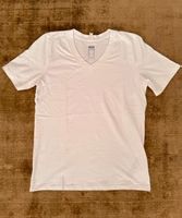 Decathlon fitted V-neck T-shirt, size S!
