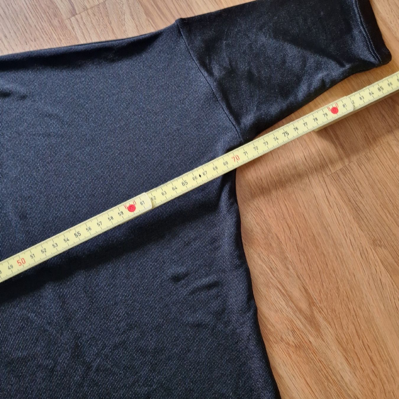 T-shirt: Schwarzes Oberteil,  Gr S - oversitzed, locker luftig – Usato da Nendeln venduto da witr_gliabt 5