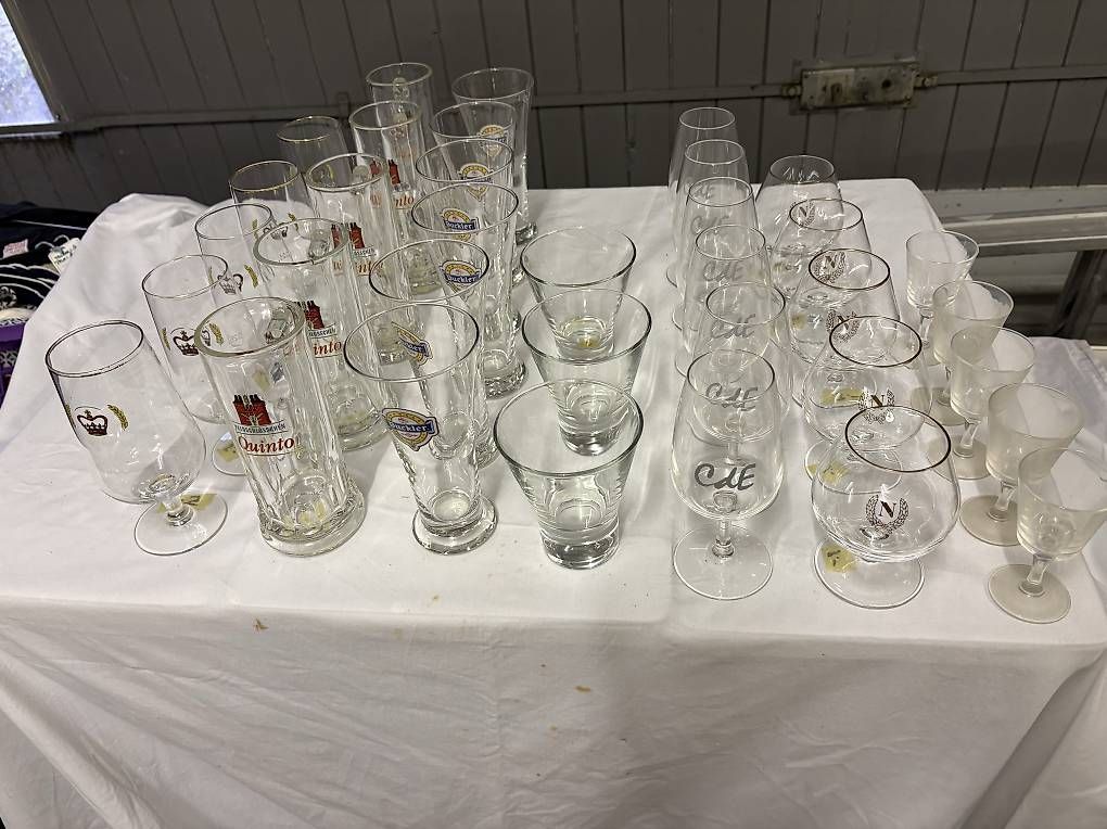 Verres: Lot de divers verre à alcool  – D'occasion à Bôle par jes_987t