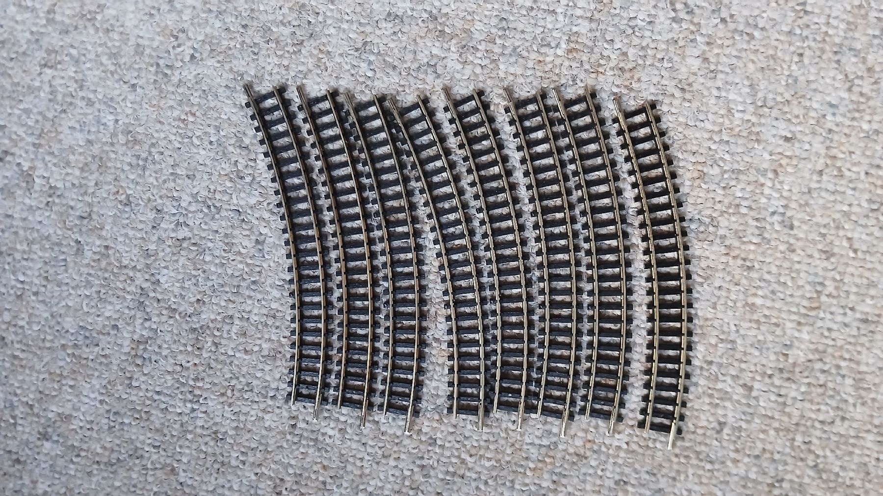 Trix Modellini di ferrovie: 8 gebogene Gleise – Nuovo (secondo la descrizione) da Oberrieden venduto da sib_nkf6 1
