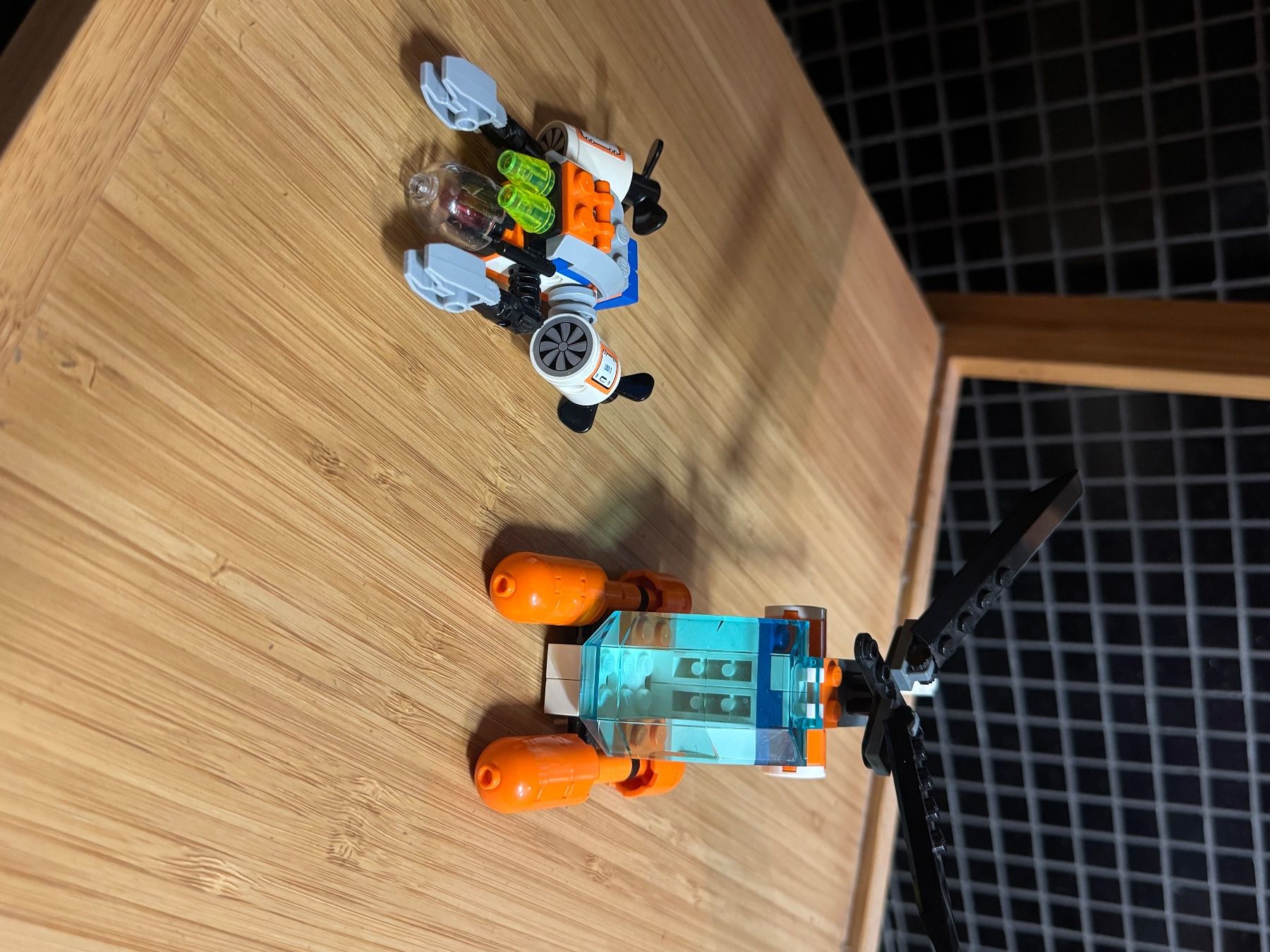 Lego Giocattoli: Lego City Helikopter + U-boot – Usato da Stettlen venduto da t.rentsch