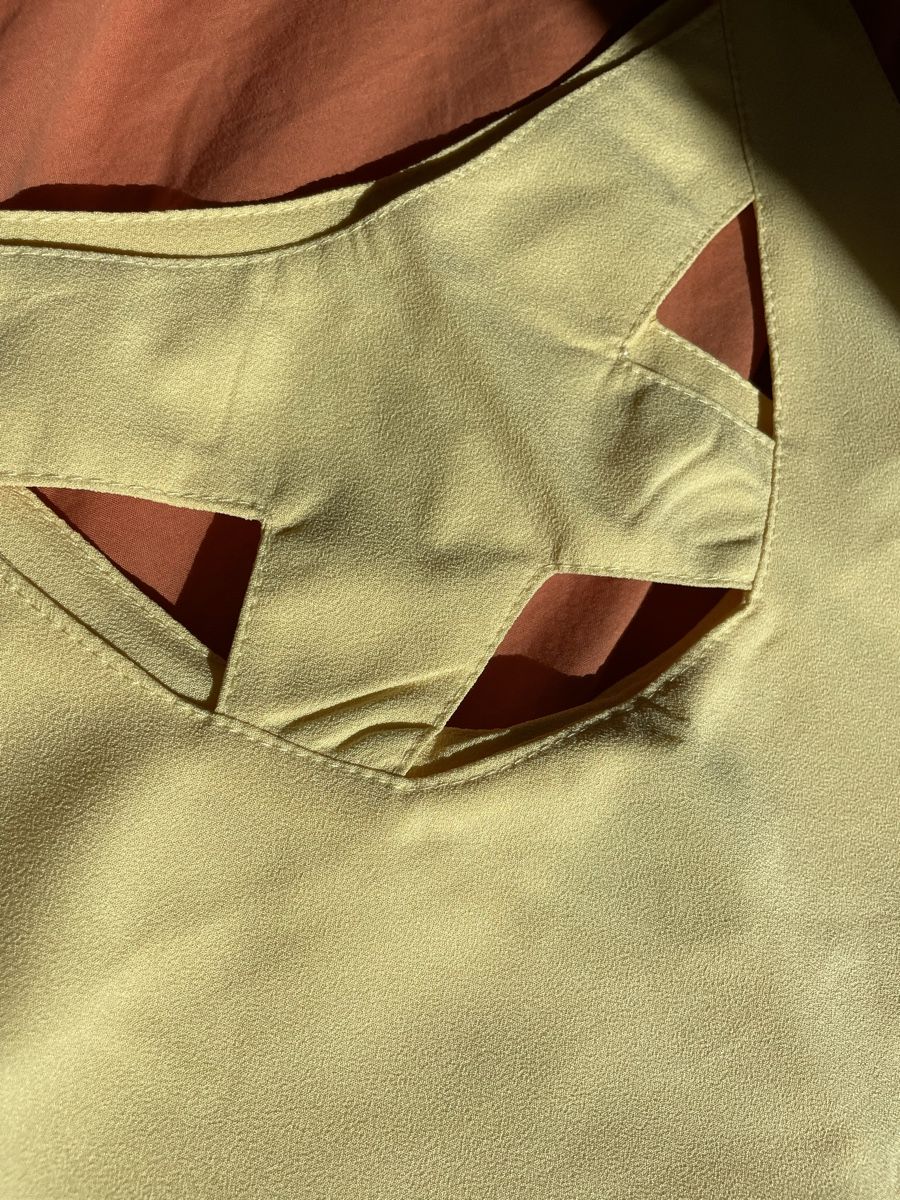 Kleider: Sommer Kleid mit speziellem Ausschnitt, hell gelb – Neu (gemäss Beschreibung) aus Zürich von Carlajimena 3