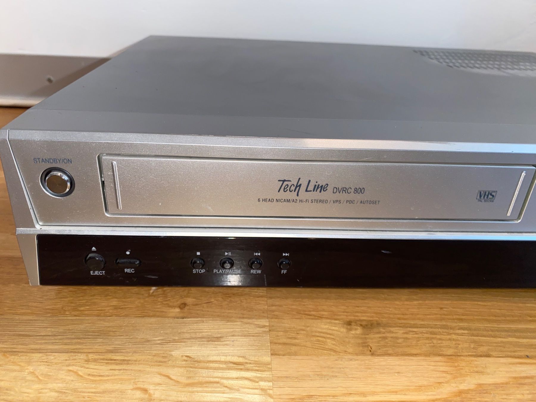 Registratori: VHS / DVD Recorder - Tech Line DVRC 800 – Usato da Rotkreuz venduto da mia_dc2r 2