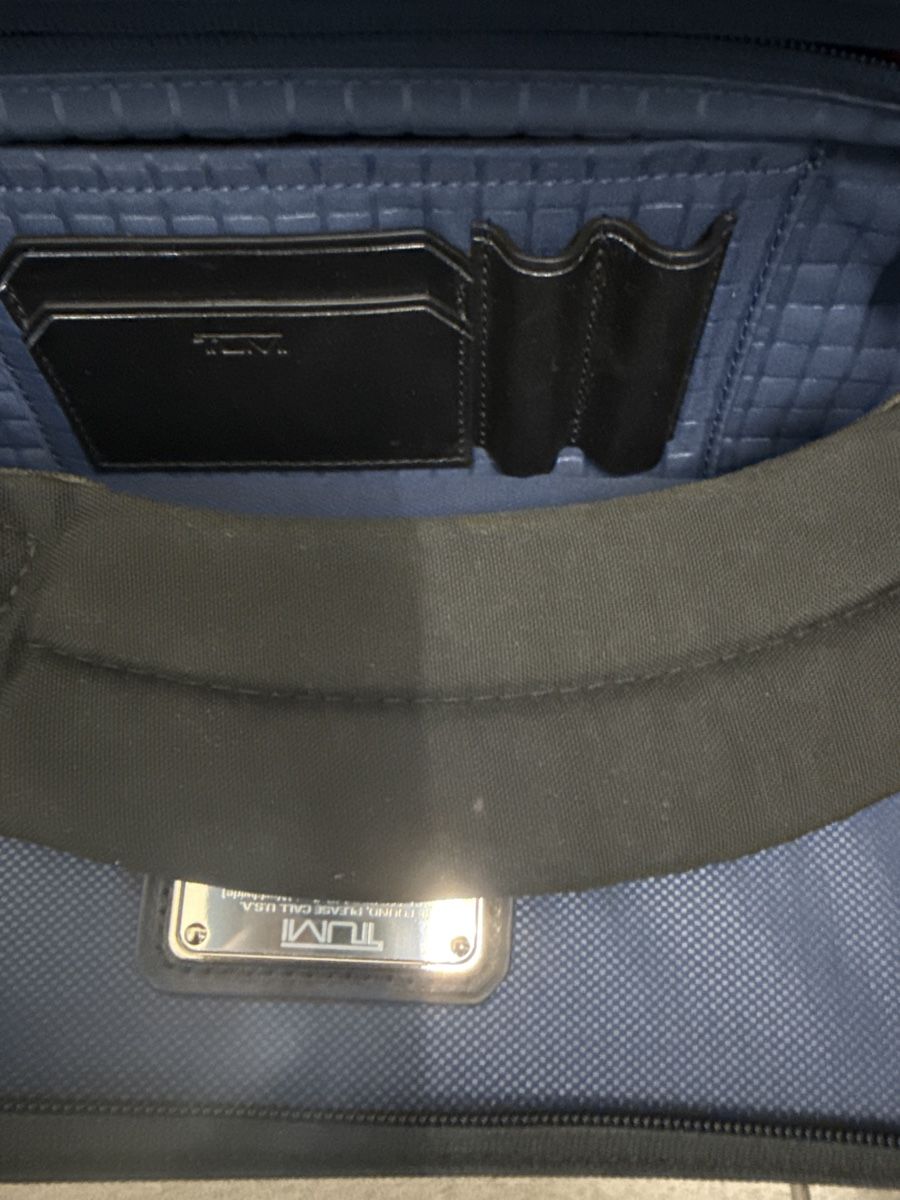 Tumi Valigie & Borse: Valise TUMI Alpha 2 Business Trolley Noir Bleu – Usato da Montreux venduto da kingfisherbeach 1
