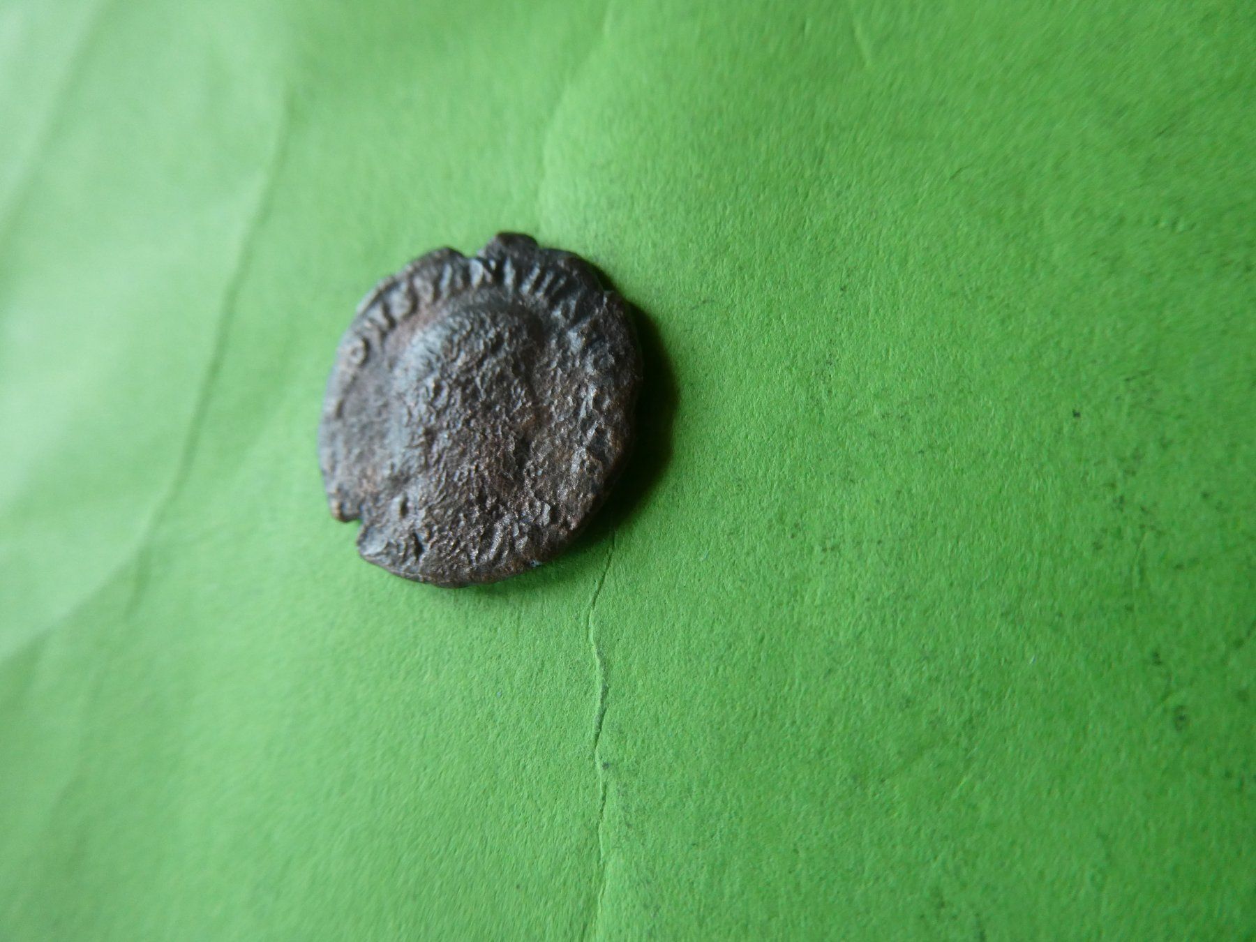 Alle Münzen: uralte Bronzemünze  17 mm     1.81 g – Gebraucht aus Hinterforst von Rohusri 1