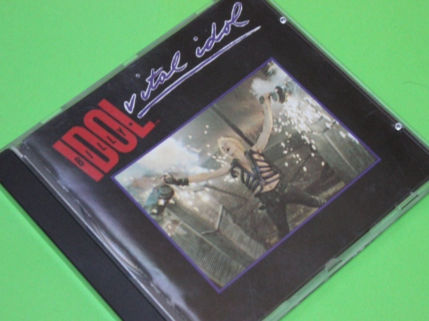 CD: BILLY IDOL - VITAL IDOL CD 1985 – Usato da Tübach venduto da JamesStone