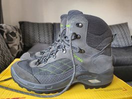Wanderschuhe von Lowa in der Grösse 42