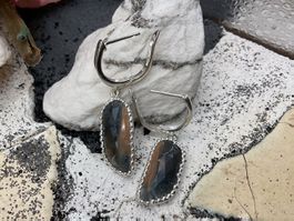 Ohrringe mit grossen Saphiren in Sterlingsilber