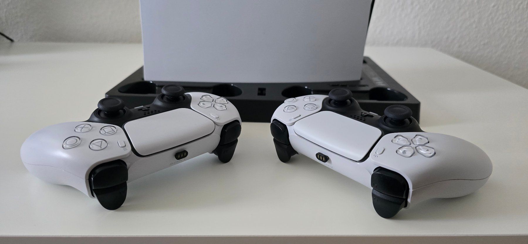Sony Console: PS5 Disc Edition + 2 DualSense + 37 Spiele – Usato da Zürich venduto da rba_n2pv 4