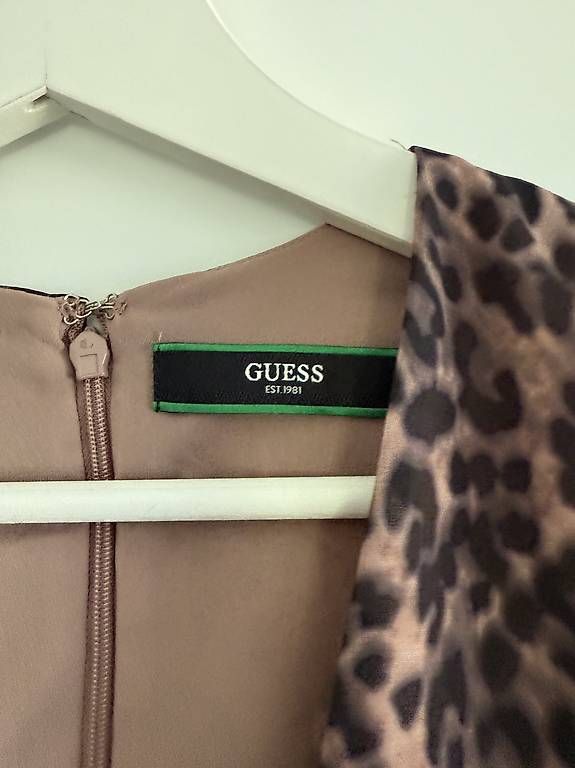 Guess Vestiti: Guess Kleid Leopardenmuster, Grösse S – Nuovo (secondo la descrizione) da Bubikon venduto da V_TINA 2
