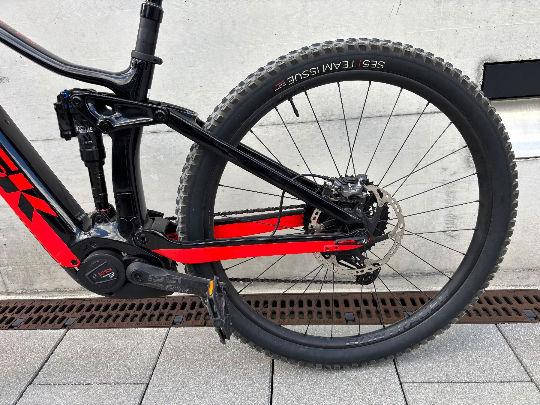 Trek Biciclette: Trek Rail 9.8XT Black/Marigold to red, S – Usato da Lachen SZ venduto da hei_pdr6 1