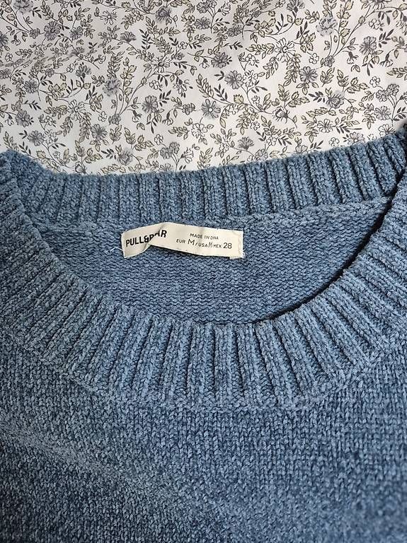 Pulls & Sweat-shirts: Pullover von Pull & Bear - Grösse M – D'occasion à Arni AG par nar_7pmh 1