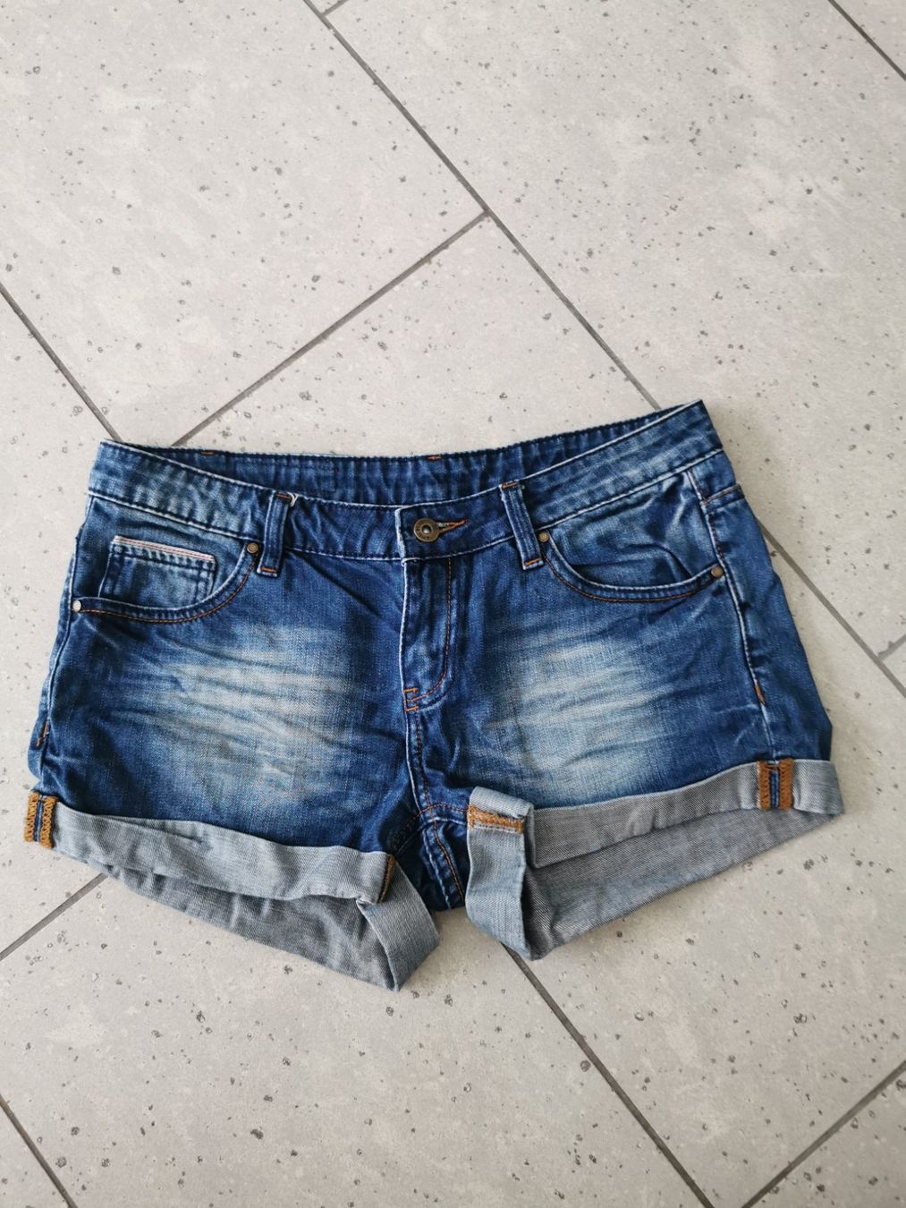 Jeans: Blaue, kurze Hose, Gr. M, Anti Blue – Nuovo (secondo la descrizione) da Malters venduto da Wahni81