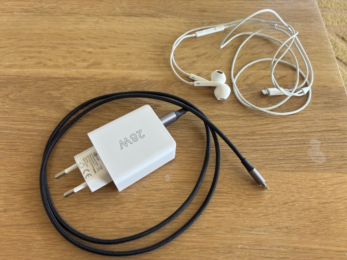 Apple Telefoni cellulari / Smartphones: Iphone 11 weiss 128GB – Usato da Le Crêt-près-Semsales venduto da Starbucks_Lady 7