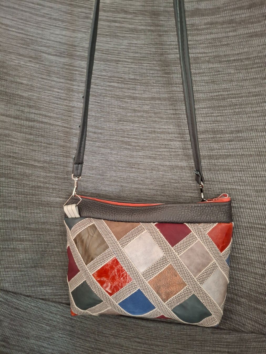 Taschen für Damen: Schicke Leder-Umhängetasche, Patchwork, bunt – Neu (gemäss Beschreibung) aus Bellikon von MellonCollieMitTwint 1