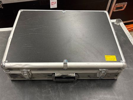 Leerer Koffer (Lot 66A) 2504 Biel