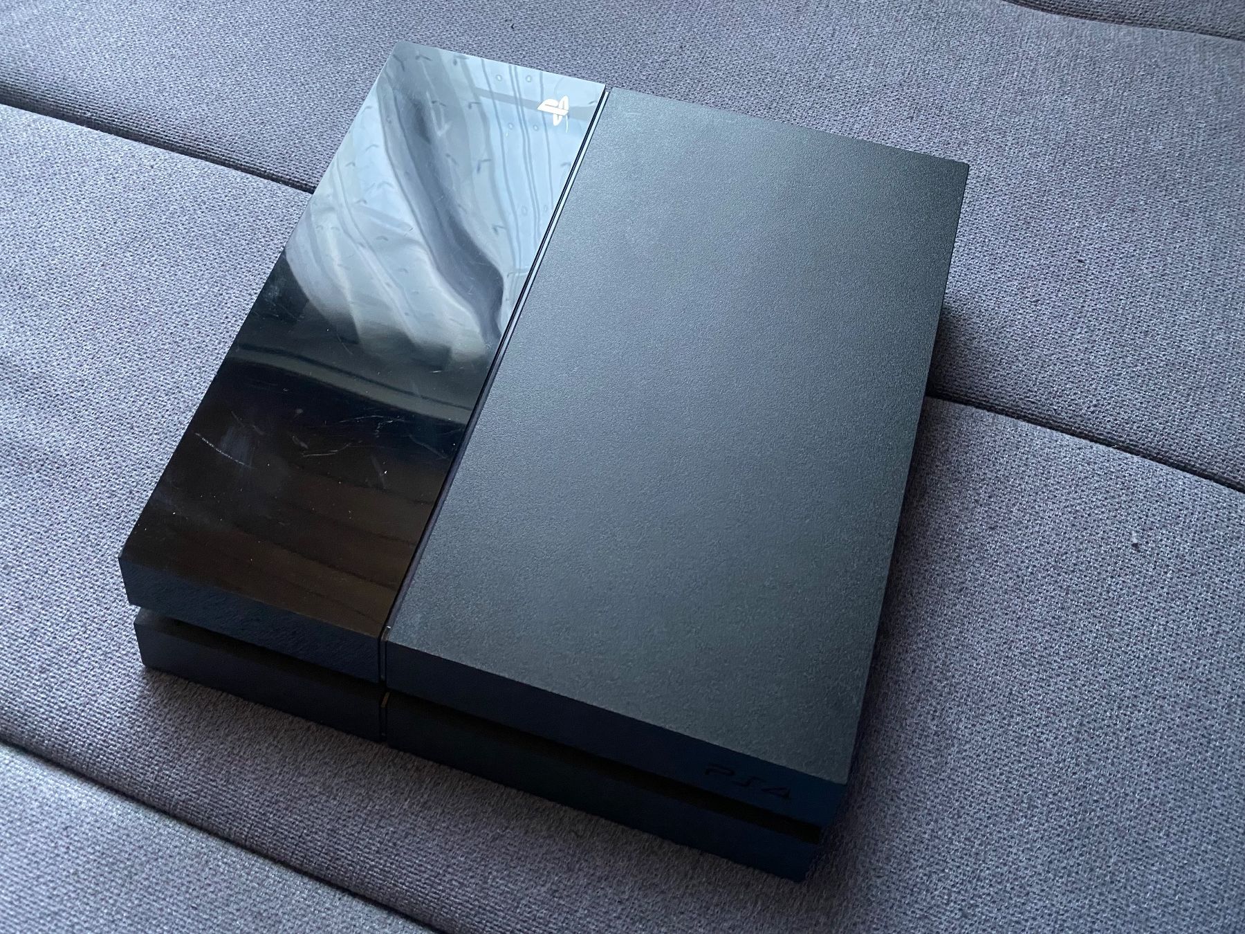 Sony Konsolen: PS4 mit Mafia Trilogy ab 1 sFr. – Gebraucht aus Oberburg von Hoifreak 1