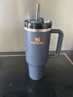 Original Stanley Quencher H2.0 Tumbler (1.2L) Navy / Blau-Or