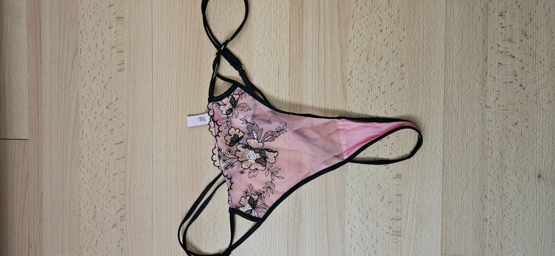Altra biancheria intima: String comme neuf porté 1X (b) – Nuovo (secondo la descrizione) da Lutry venduto da cha_pbg5