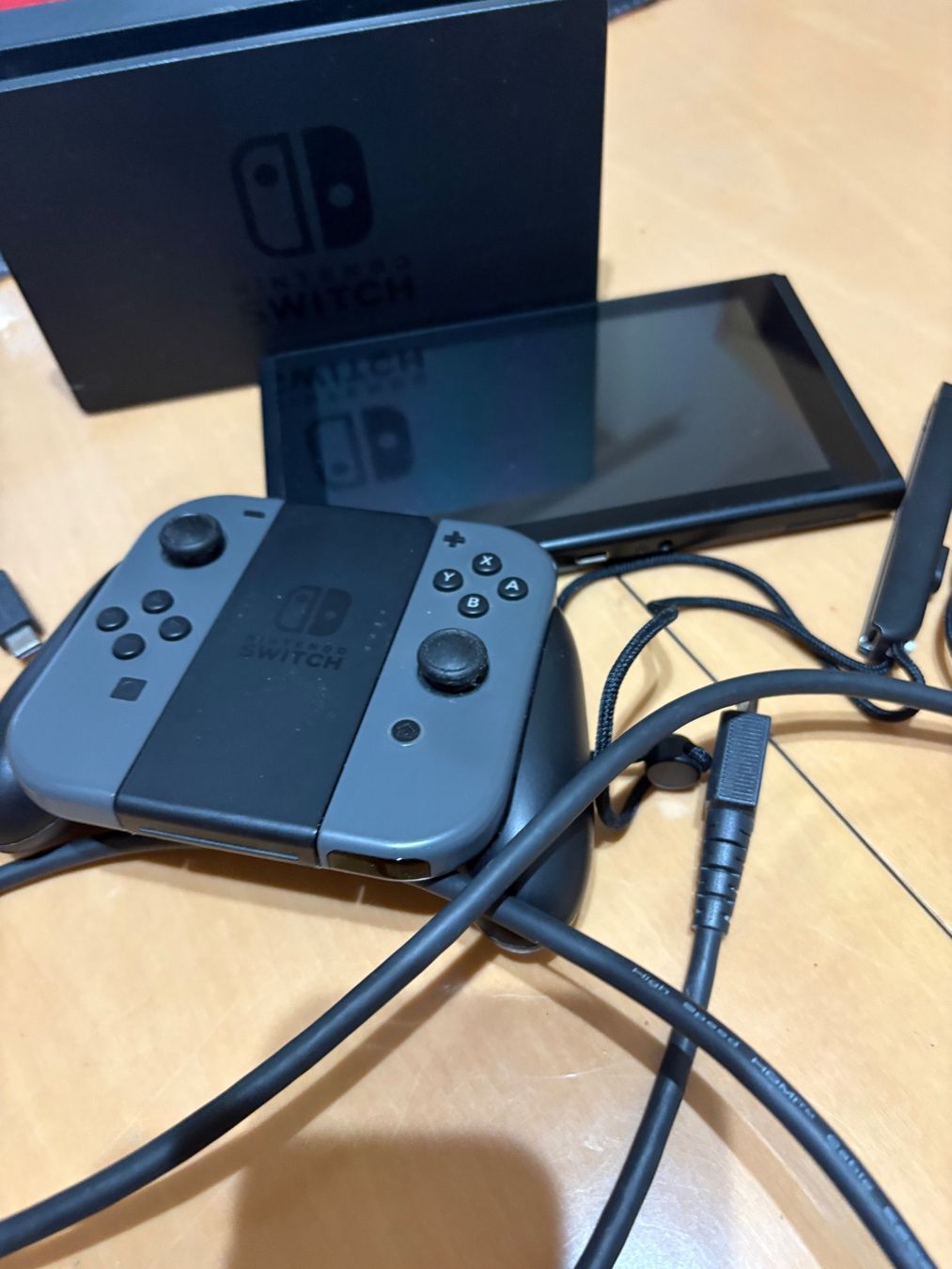 Nintendo Console: Nintendo Switch Konsole mit Zubehör – Usato da Bremgarten AG venduto da rom_lm8n 1