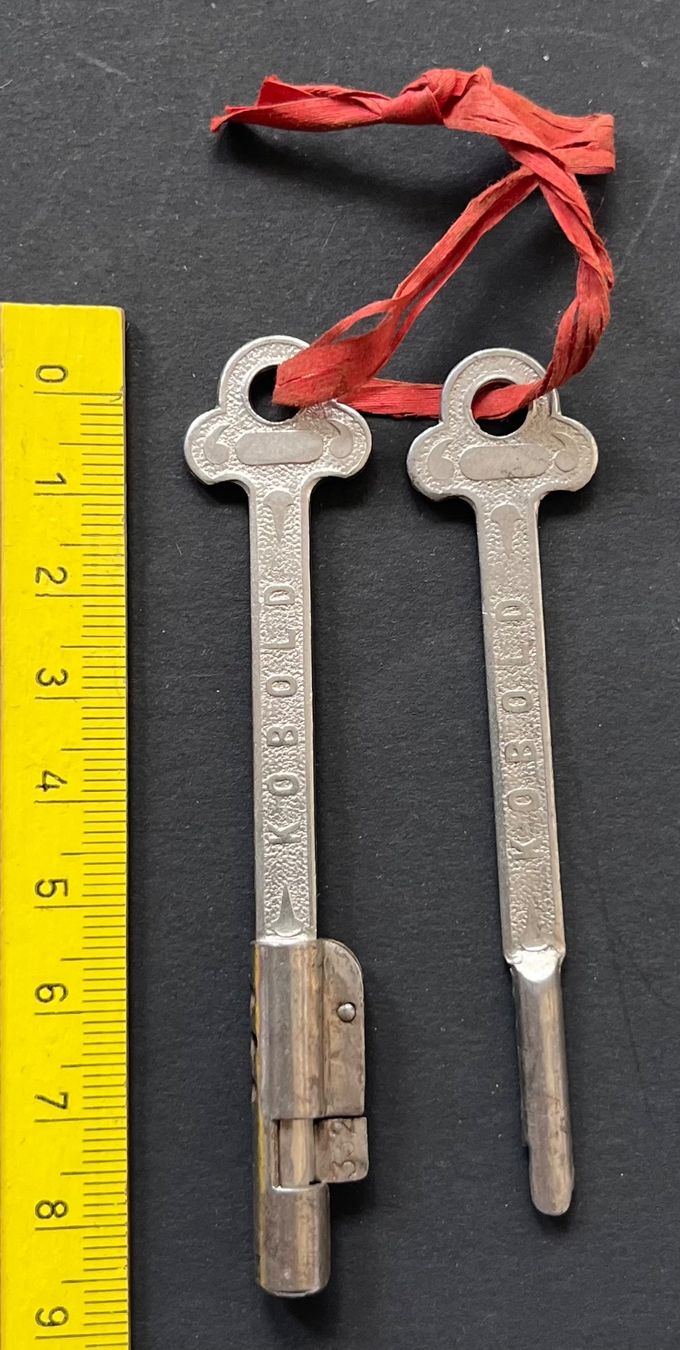 Schlüssel: 2 Schlüssel Kobold 2 Stk antik – Gebraucht aus Ostermundigen von DaxKarten-75