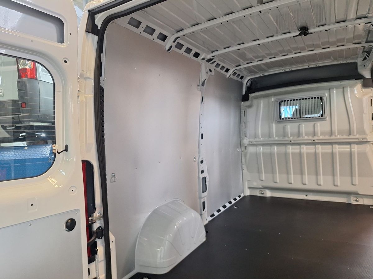 Fiat Tutti i ricambio: Wandverkleidung Ducato L2H2 Aluminium – Nuovo (secondo la descrizione) da Einsiedeln venduto da Shkurte_K 1