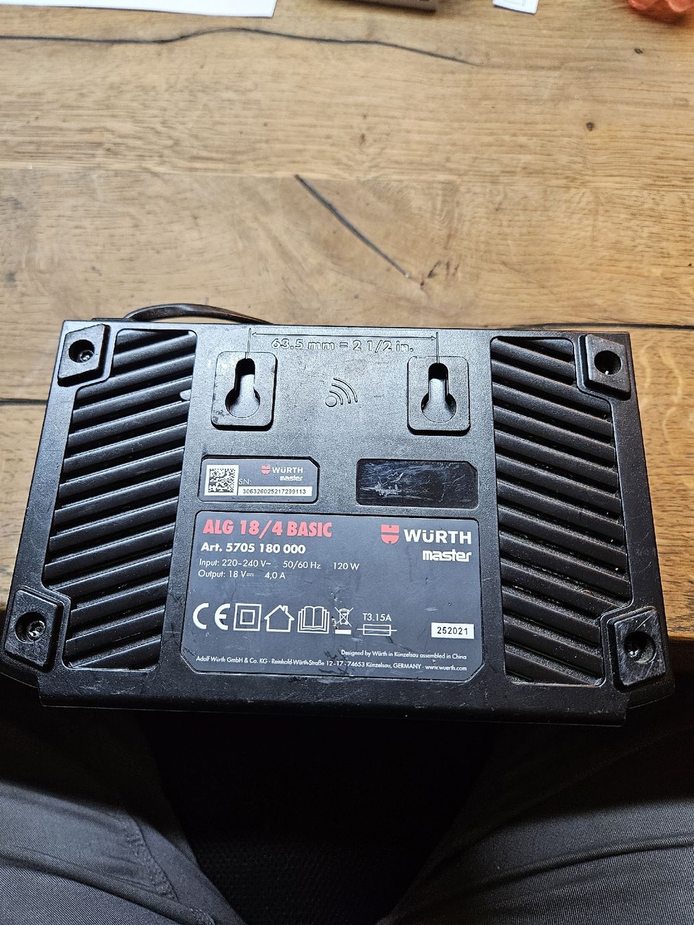 Würth Akkus & Batterien: WURTH M-CUBE 18V Ladegerät ALG 18/4 BASIC guter Zustand (S1) – Gebraucht aus Rorschach von TimelessTrading 1