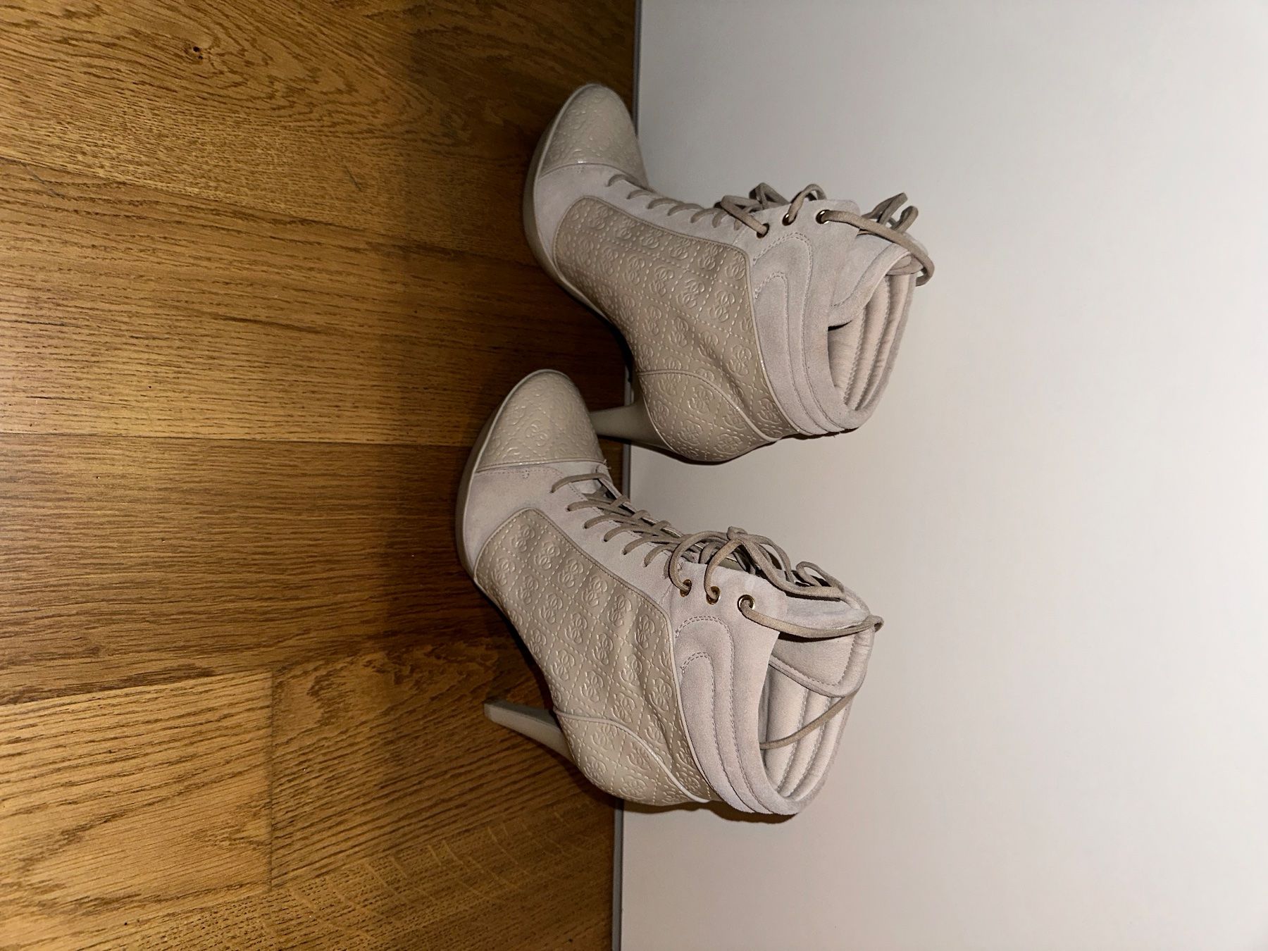 Guess Damenschuhe: Guess Stiefeletten – Neu und originalverpackt aus Selzach von Mperformance83 1