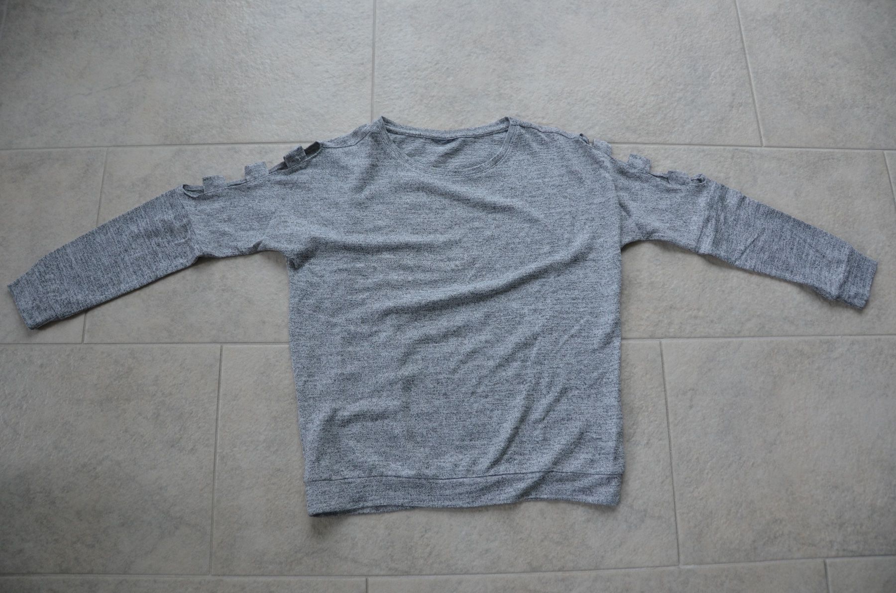 Pullover & Sweatshirts: Pullover Grösse XS grau – Gebraucht aus Schleinikon von kissa07