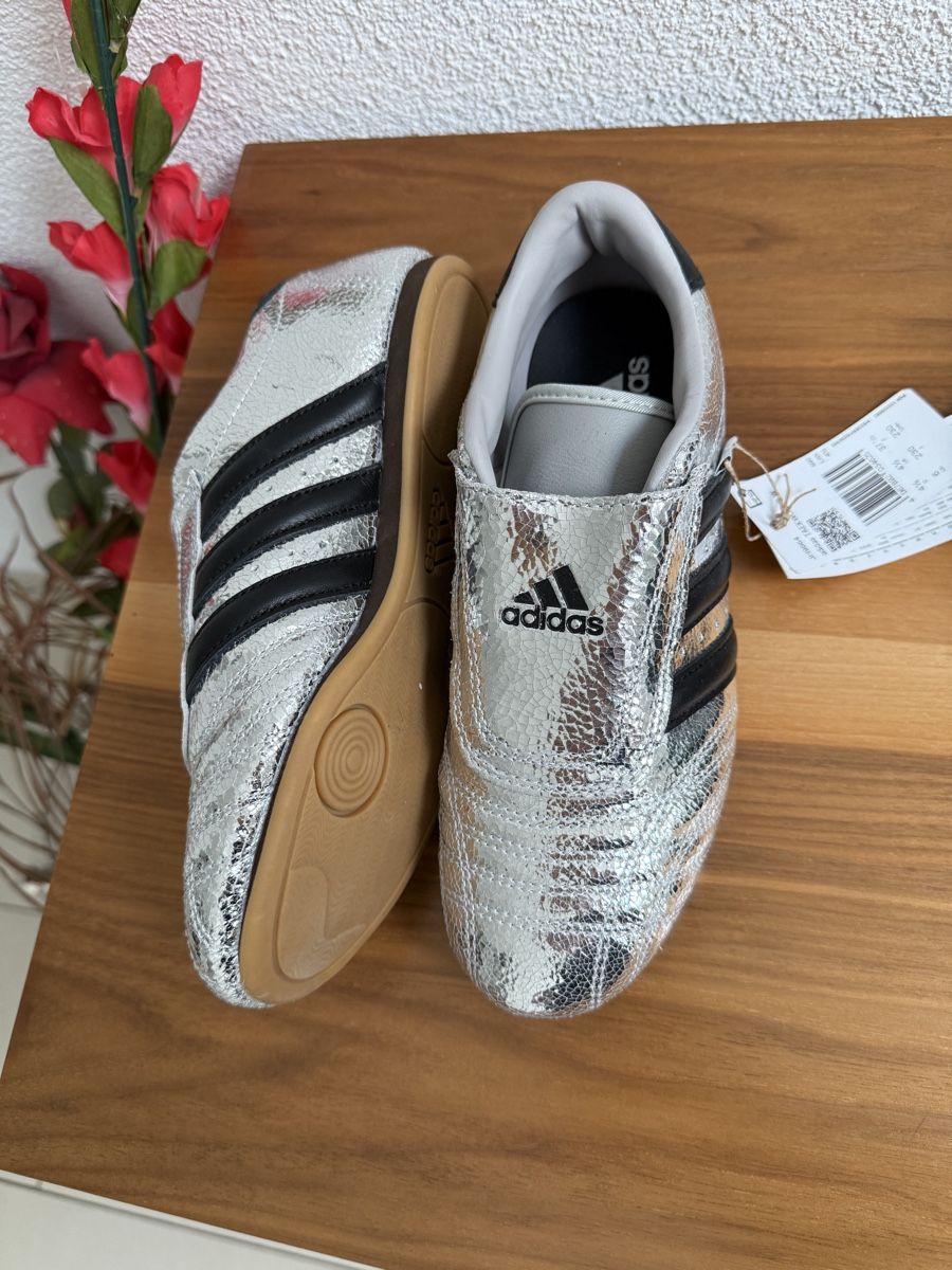 Herrenschuhe: Adidas Sneakers – Neu (gemäss Beschreibung) aus Flawil von BouBouBou 1