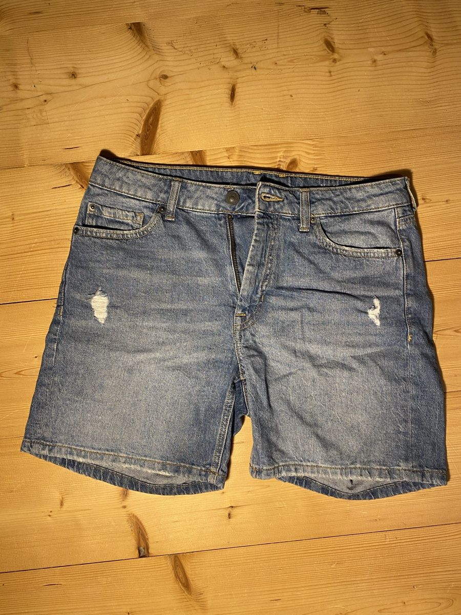 C&A Pantaloni: Kurze Hosen – Usato da Bern venduto da ha6_zm75
