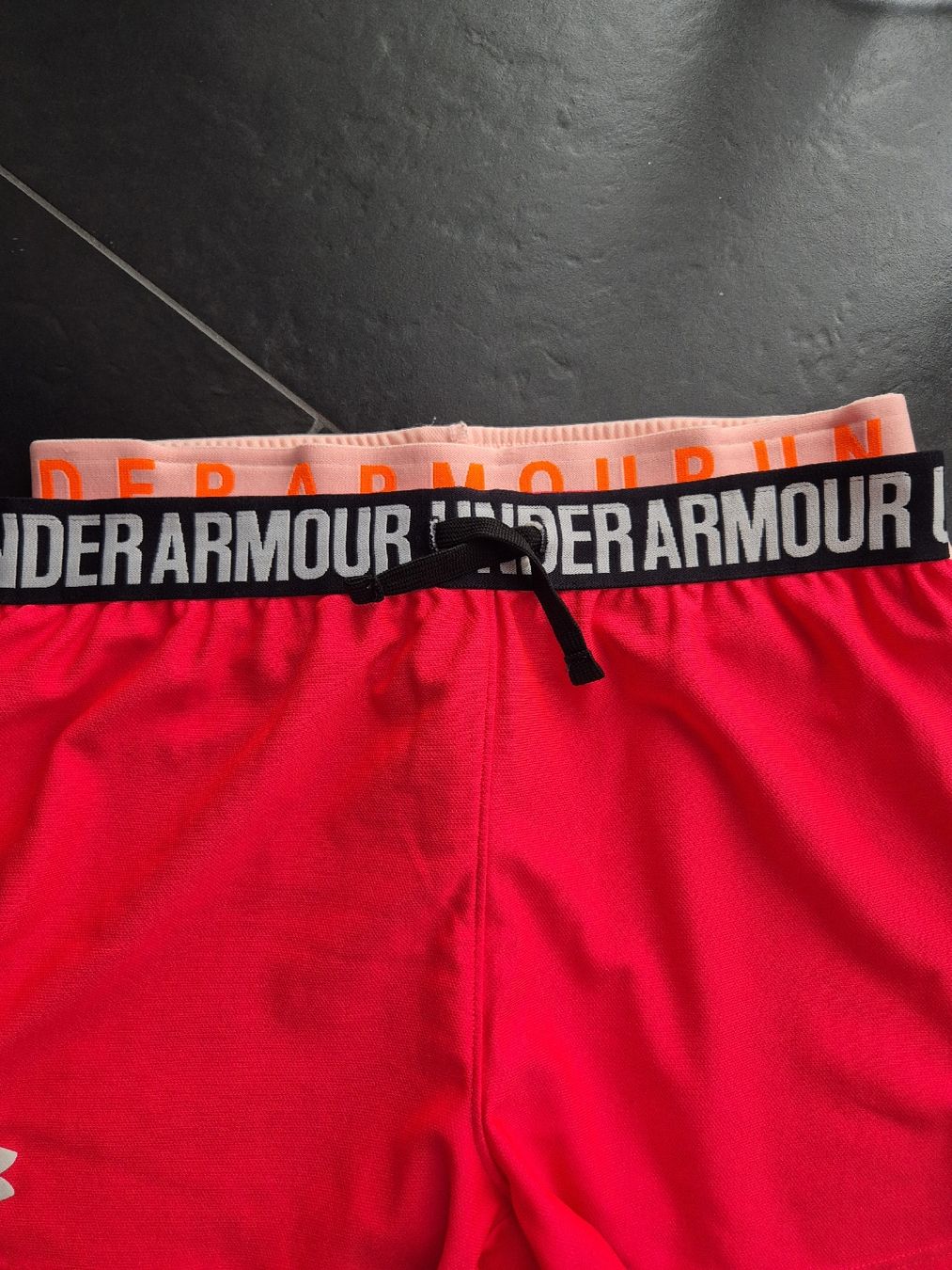 Under Armour Kleiderpakete & -sets: Sport Shorts – Gebraucht aus Wittenbach von Pirufa 1