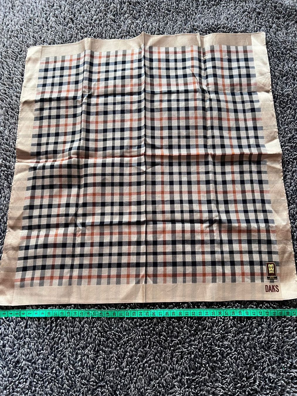 Foulard & Sciarpe: DAKS Vintage Schal / Tuch 47x47 – Nuovo (secondo la descrizione) da Winterthur venduto da Dejv 2