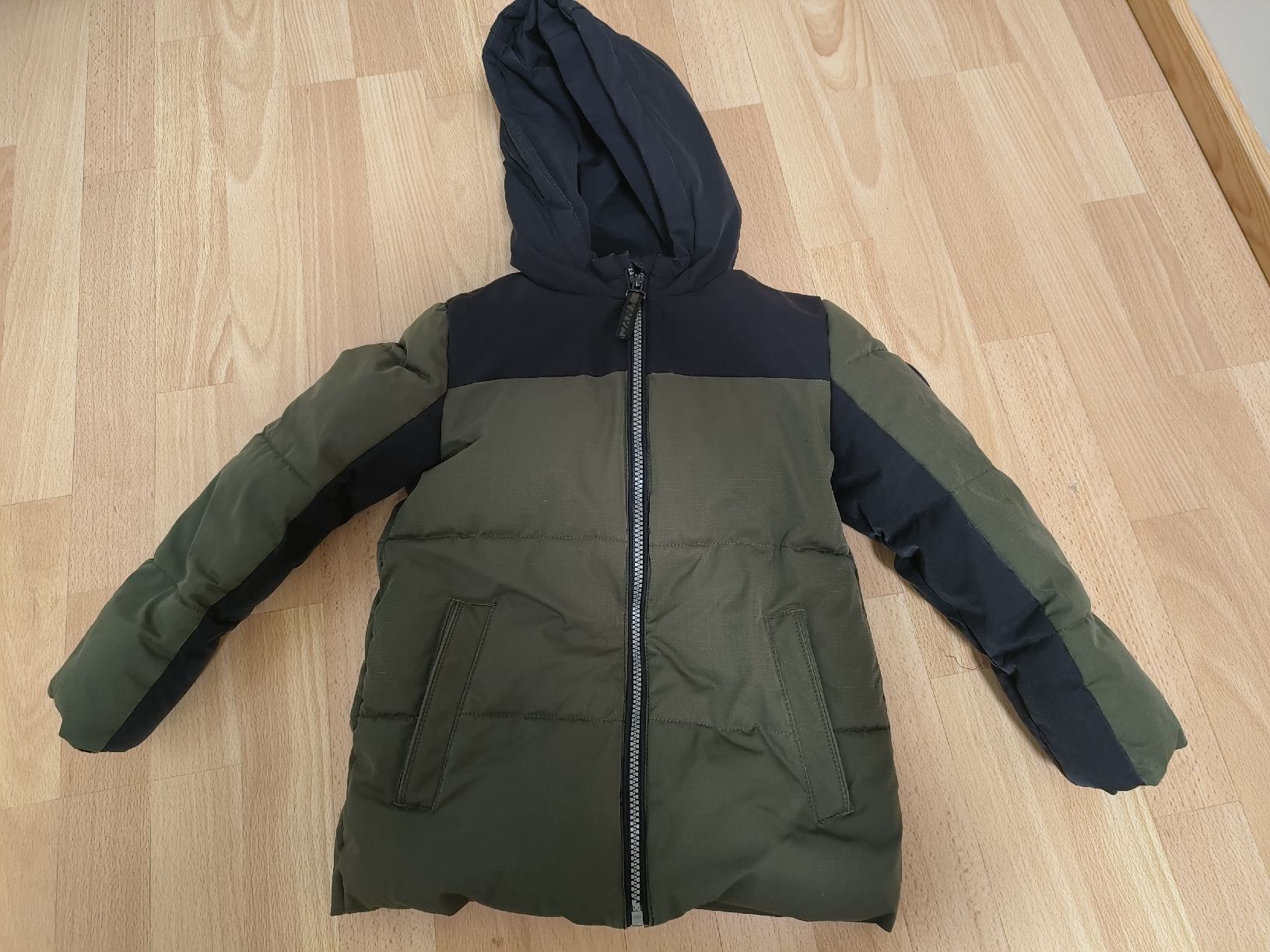 Kleiderpakete & -sets: Winterjacke und Schneehose – Gebraucht aus Basel von 30diana 1