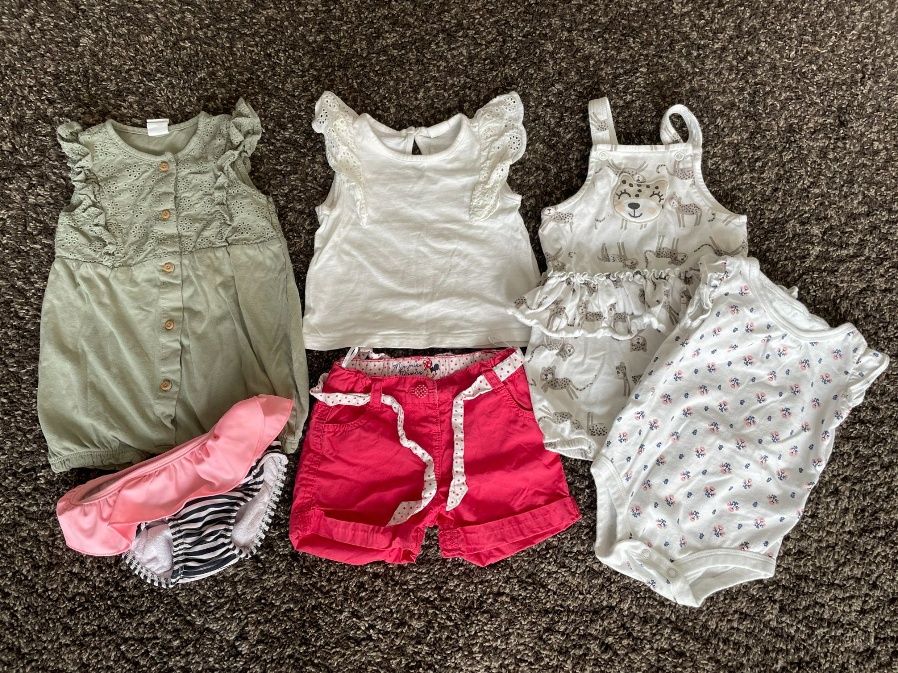 Lotti & Set di vestiti: Mädchen Kleiderpaket Grösse 68 – Usato da Kloten venduto da schunksz
