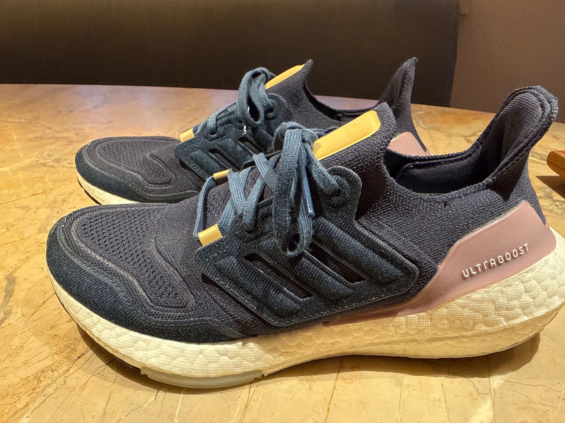 Adidas Scarpe da donna: Adidas Ultraboost Damen Grösse 40 – Usato da Winterthur venduto da britsi