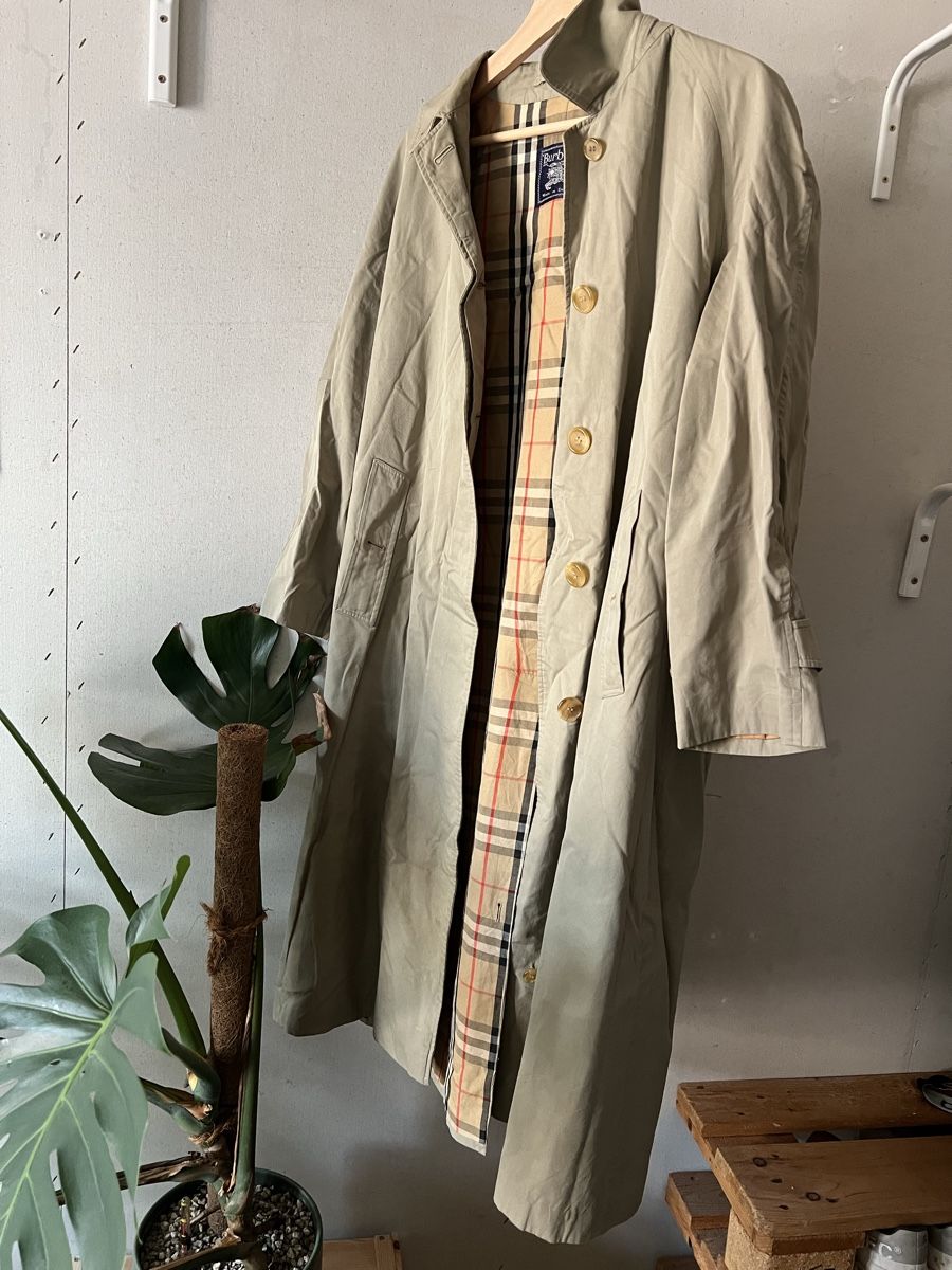 Burberry Cappotti: Burberry Trenchcoat – Usato da Basel venduto da lolixyz 1