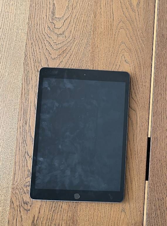 Apple Tablet PC: iPad 8 gen – Gebraucht aus Kriens von ibr_88t6