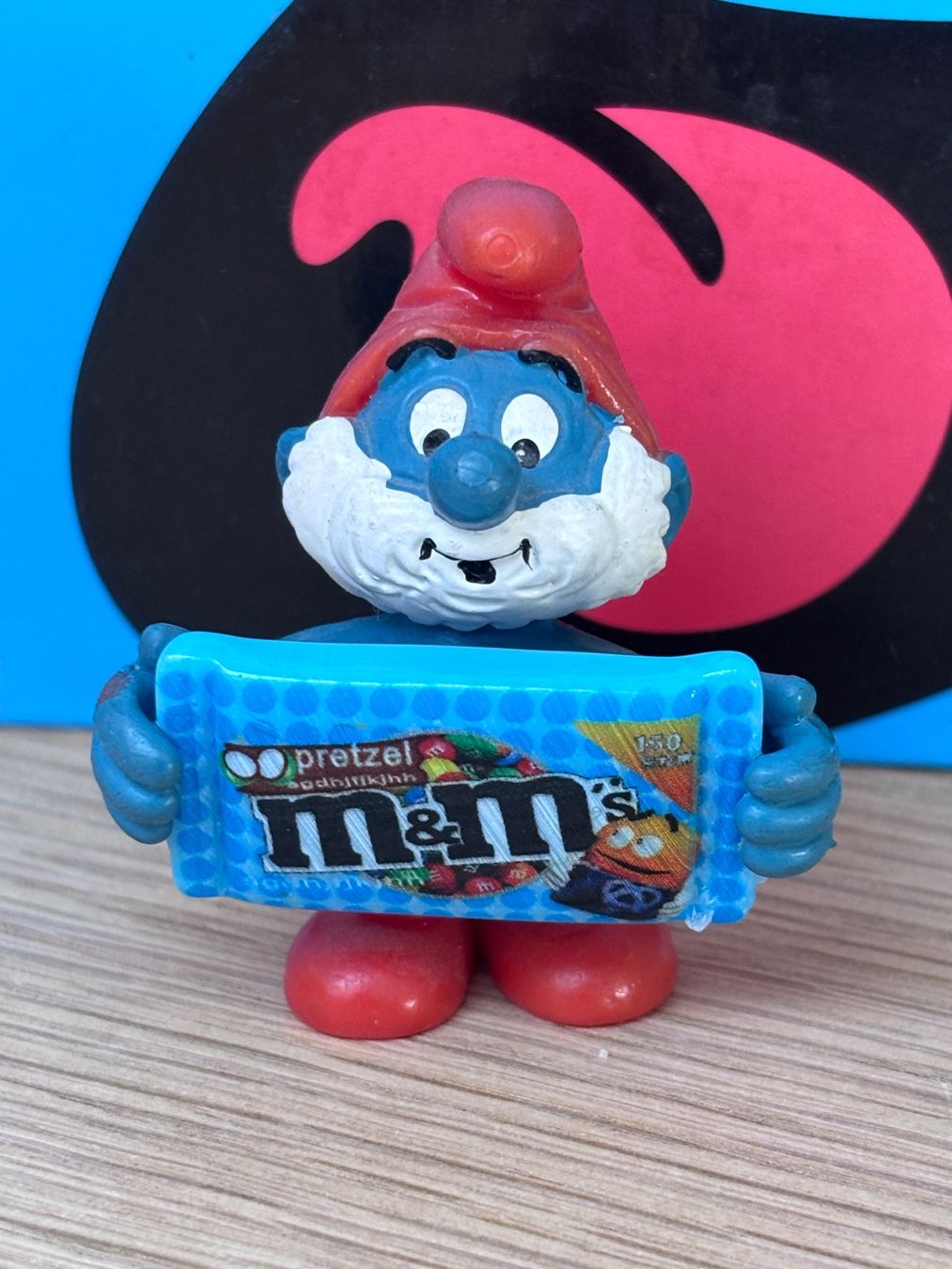 Statuette: Papa Schlumpf mit m&m's – Usato da Lyss venduto da Duckszone