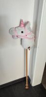 Einhorn-Steckenpferd mit Geräuschfunktionen beim Ohr