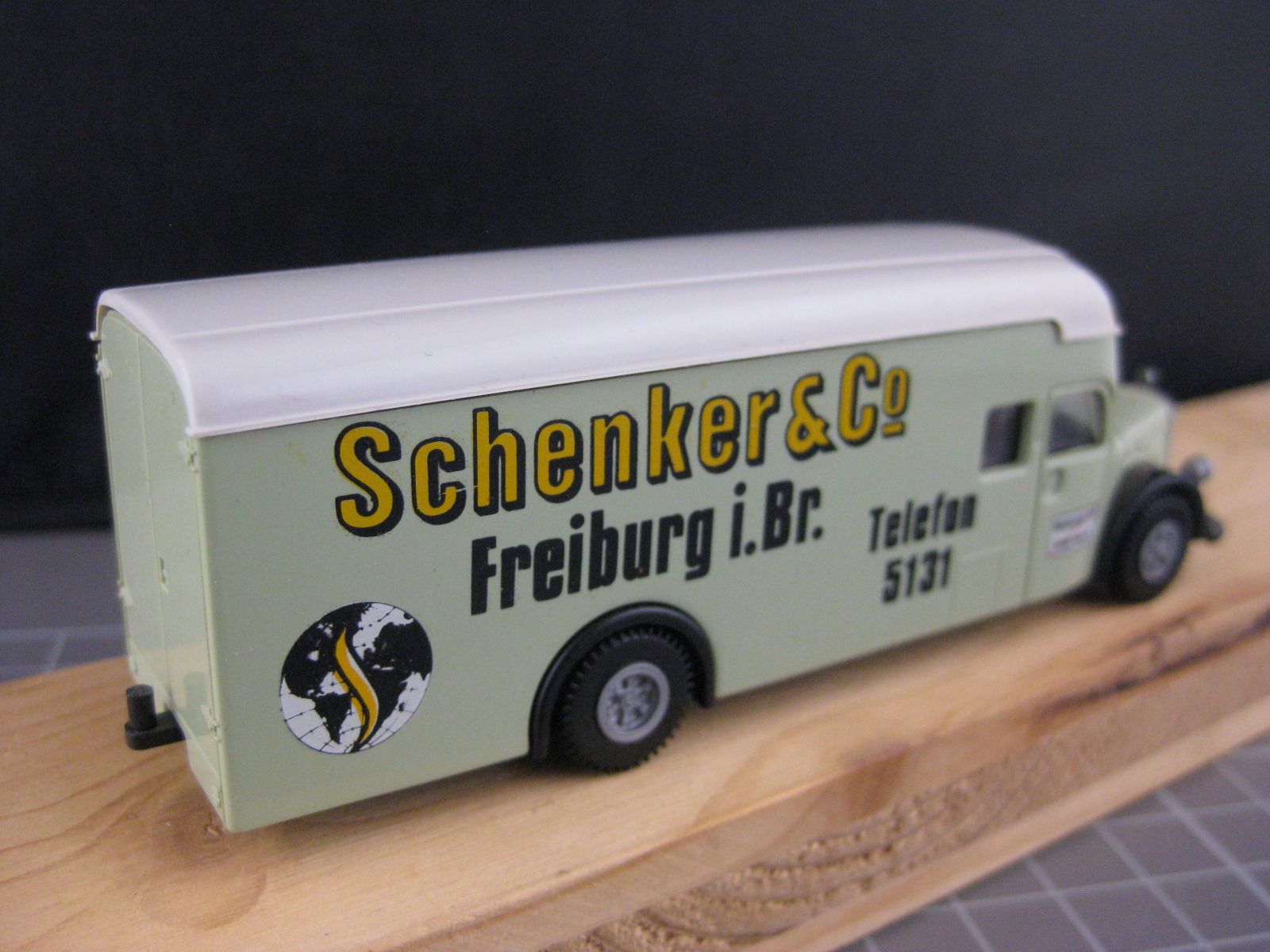 Brekina Modelleisenbahnen: Brekina Möbeltransporter – Gebraucht aus Malters von Marosko 3