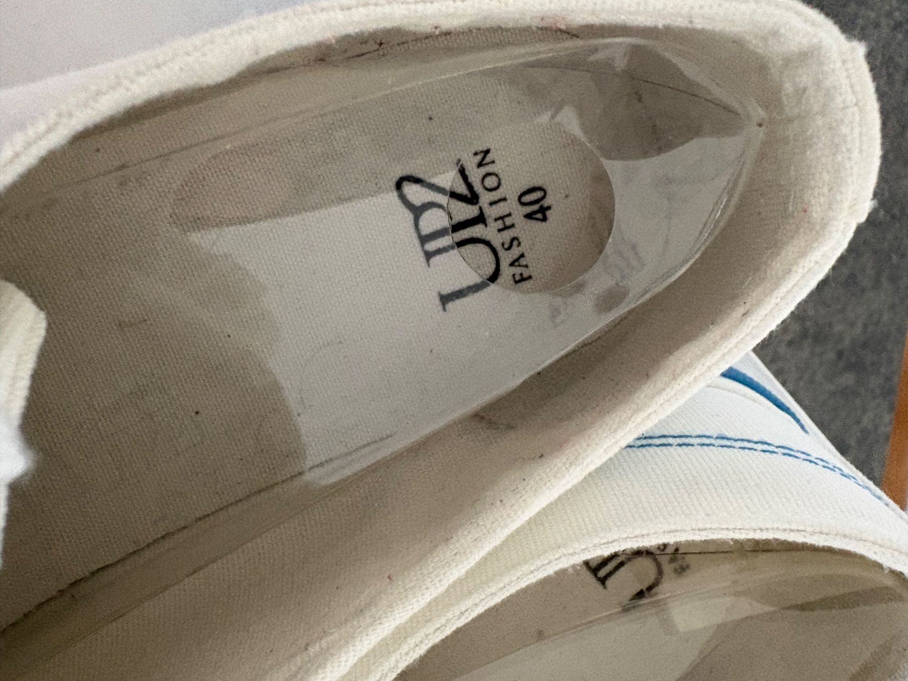 Damenschuhe: 2 Paar Stoffschuhe gr40, neuwertig – Gebraucht aus Niederbipp von fashionfuchs 3